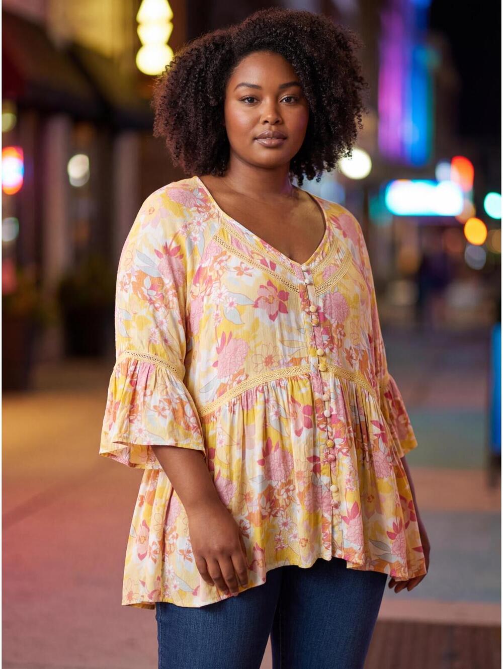 Torrid Floral Boho Babydoll Blouse Size 2 Bell Sleeve